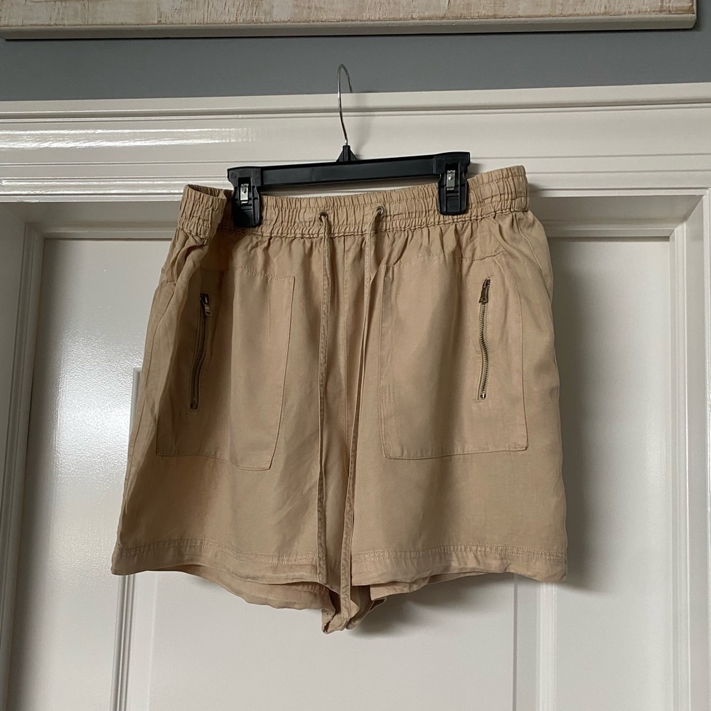 Womens tan shorts size large